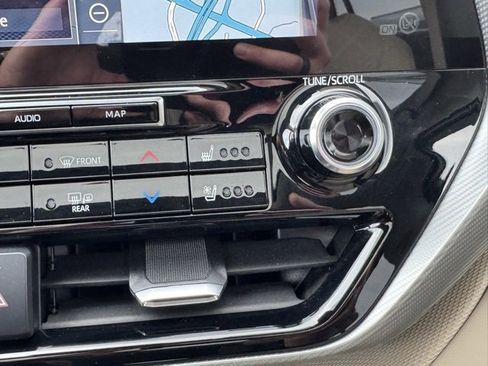 Certified 2022 Toyota Highlander Platinum image 18