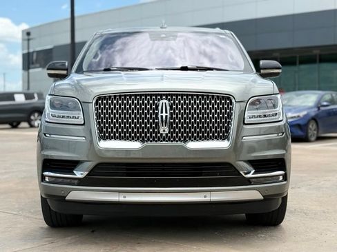 Used 2019 Lincoln Navigator Reserve AWD/4WD image 3