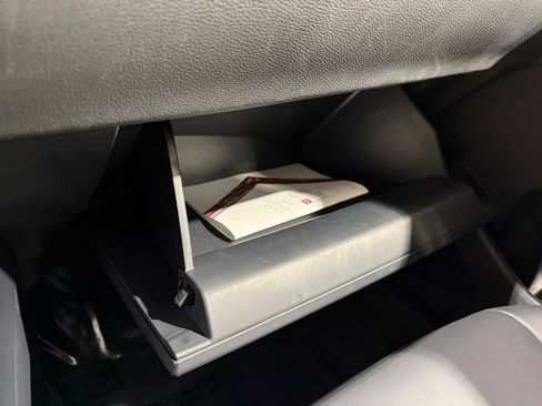 Used 2024 Toyota Corolla Cross XSE image 29