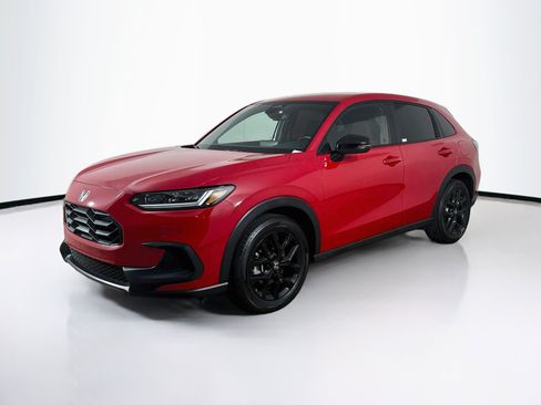 Used 2025 Honda HR-V Sport image 3