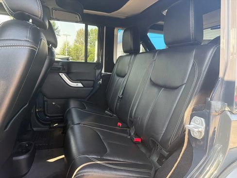 Used 2016 Jeep Wrangler Unlimited Rubicon AWD/4WD image 19