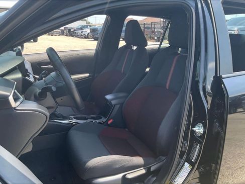 Used 2025 Toyota Corolla SE FWD image 8