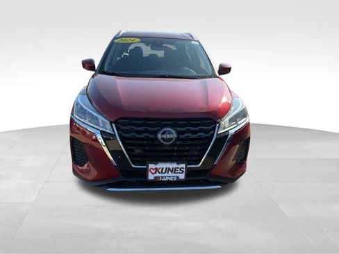 Used 2024 Nissan Kicks SV FWD image 4