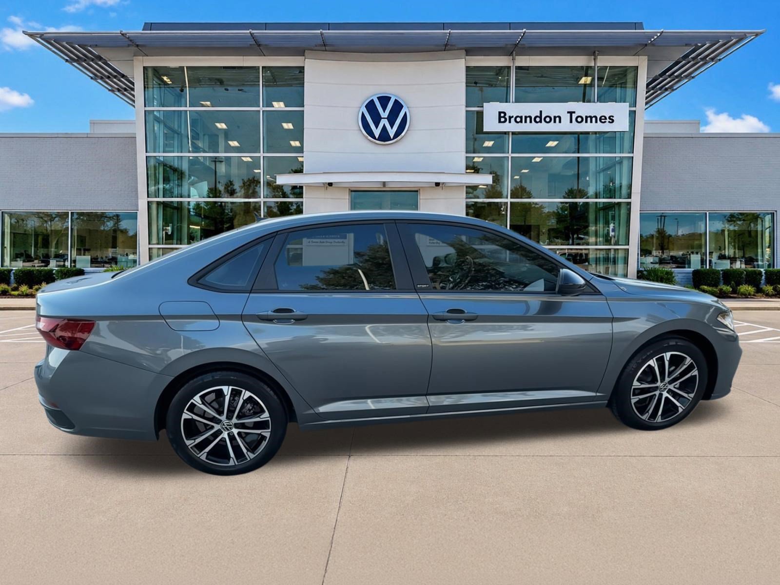 Used 2026 Volkswagen Jetta Sport FWD image 9