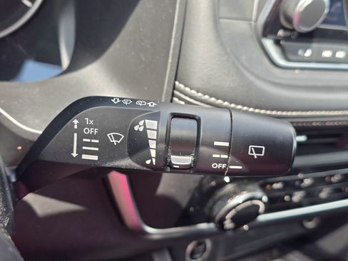 Used 2023 Nissan Rogue S AWD/4WD image 22