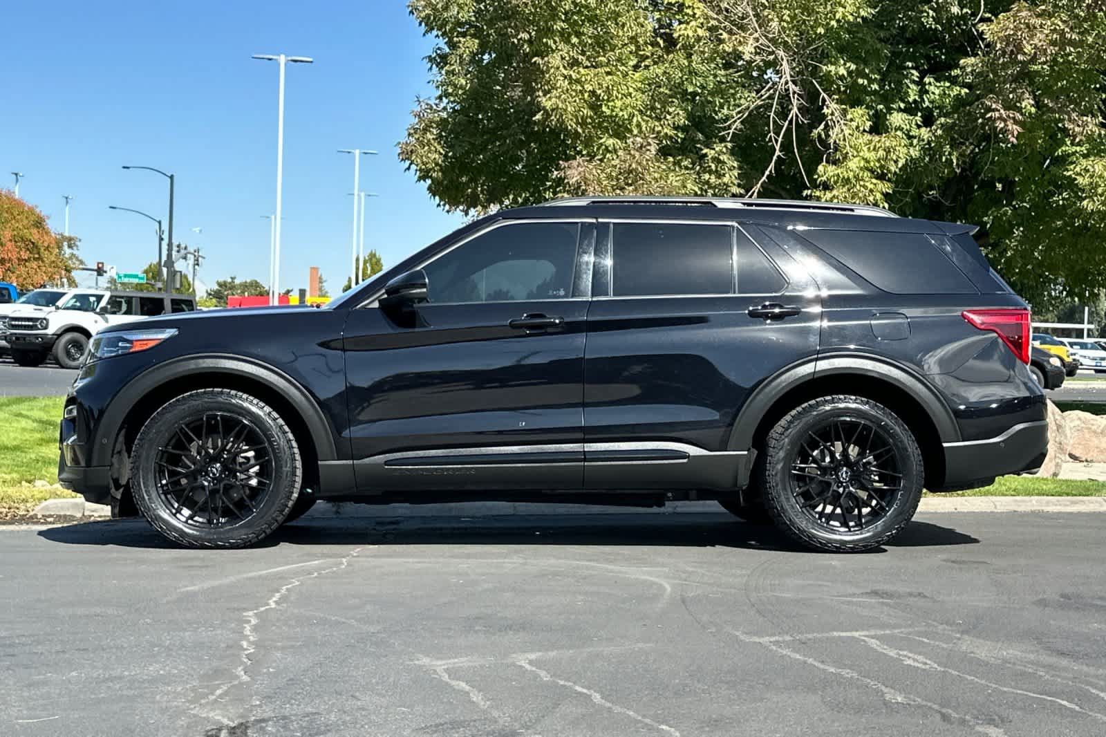Certified 2021 Ford Explorer ST w/ Equipment Group 401A AWD/4WD image 5