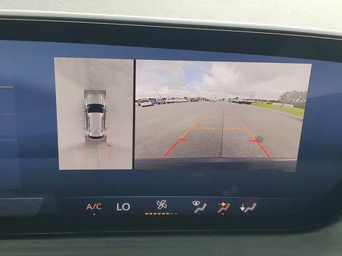 Used 2025 Buick Envision Preferred image 17