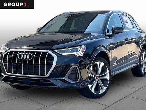 Used 2021 Audi Q3 2.0T Premium Plus w/ Premium Plus Package AWD/4WD image 1