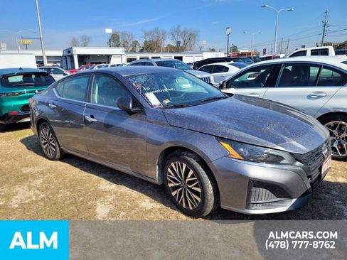 Used 2024 Nissan Altima 2.5 SV FWD image 22