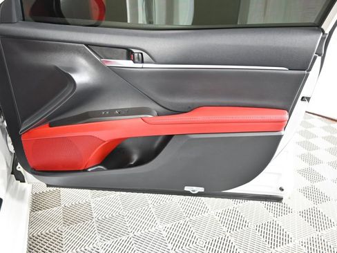 Used 2022 Toyota Camry XSE FWD image 12