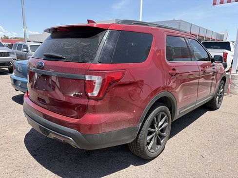 Used 2017 Ford Explorer XLT w/ Equipment Group 202A AWD/4WD image 9