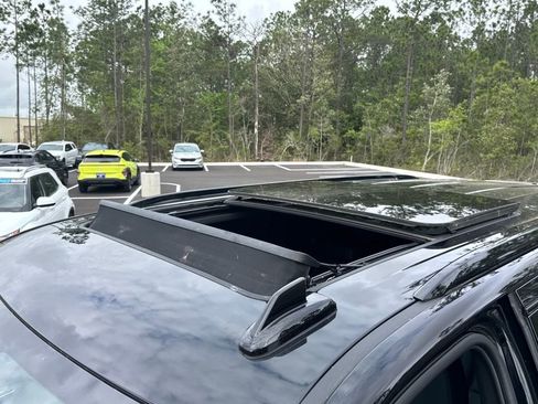 Used 2023 Chevrolet Tahoe Z71 image 21