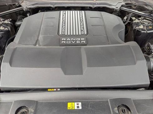Used 2014 Land Rover Range Rover Sport HSE image 26