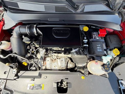 Used 2025 Jeep Compass Limited image 16