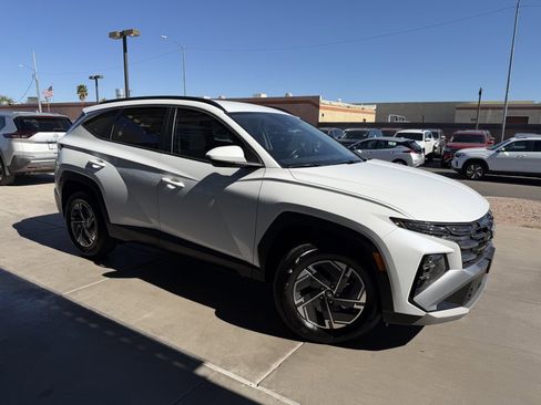 Used 2025 Hyundai Tucson Blue image 6