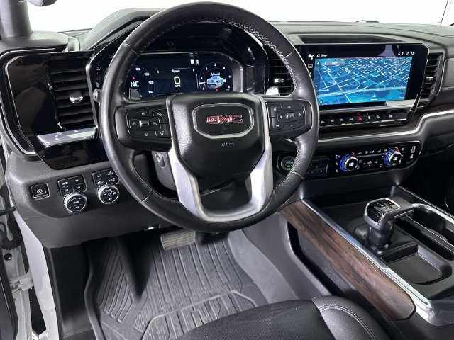 Used 2022 GMC Sierra 1500 SLT w/ SLT Premium Plus Package AWD/4WD image 21