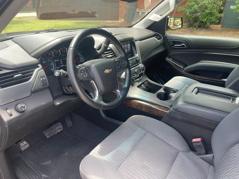 Used 2019 Chevrolet Tahoe LS RWD image 11