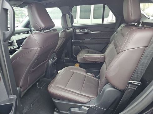 Used 2025 Ford Explorer Platinum w/ LUX Leather Package AWD/4WD image 22