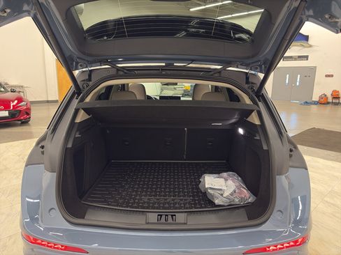 Used 2025 Lincoln Corsair Grand Touring w/ Equipment Group 301A image 15