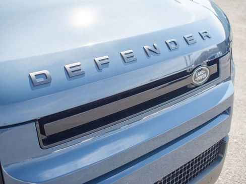 New 2026 Land Rover Defender 110 X-Dynamic SE AWD/4WD image 15