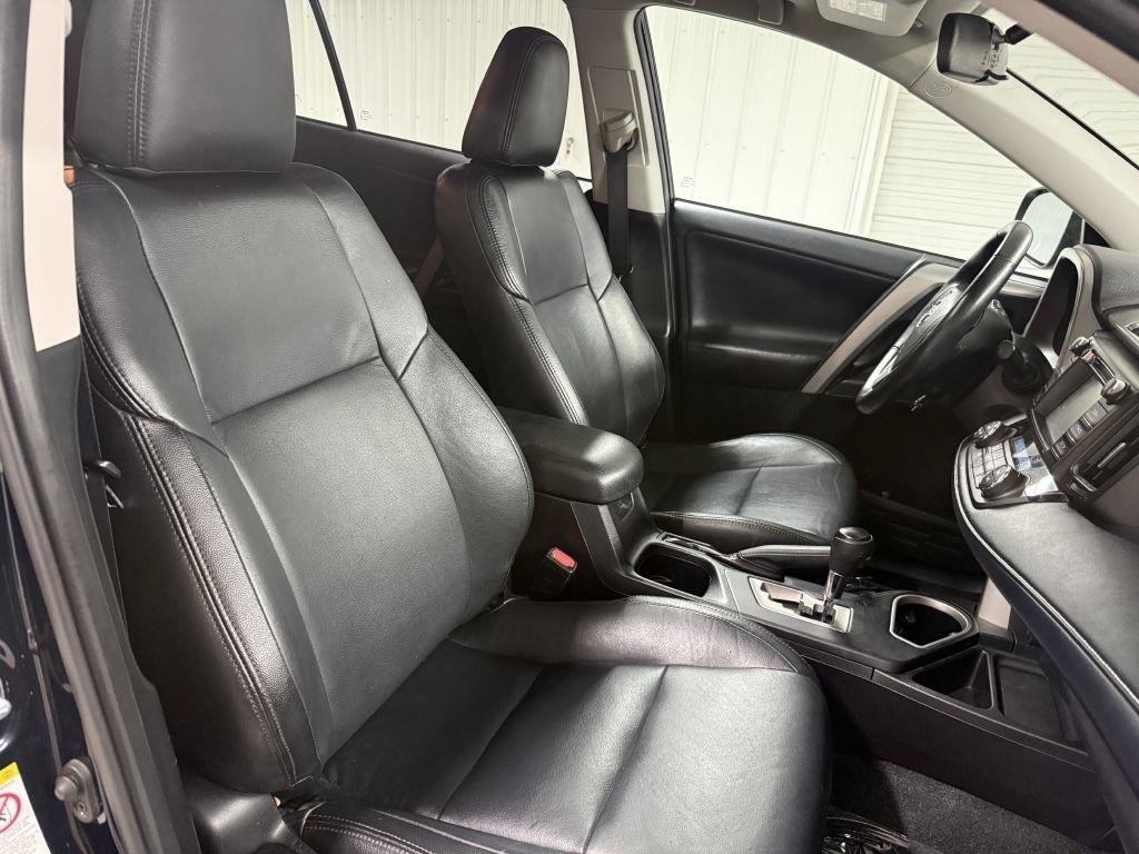 Used 2018 Toyota RAV4 XLE AWD/4WD image 33