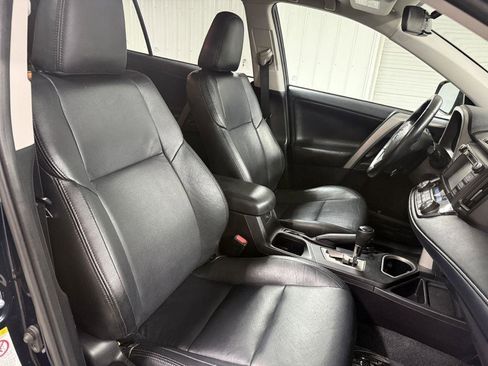 Used 2018 Toyota RAV4 XLE AWD/4WD image 33