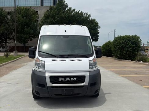 Used 2021 RAM ProMaster 2500 FWD image 2