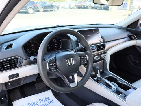 Used 2018 Honda Accord LX image 14