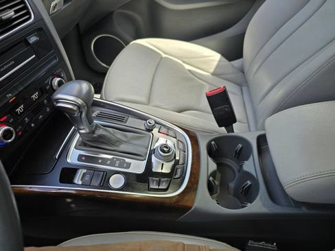 Used 2015 Audi Q5 2.0T Premium Plus w/ Technology Package AWD/4WD image 29