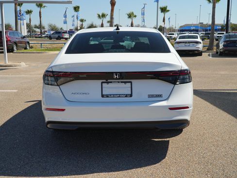 Used 2025 Honda Accord SE image 6
