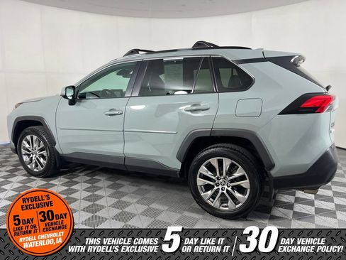 Used 2021 Toyota RAV4 XLE Premium AWD/4WD image 11