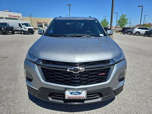Used 2023 Chevrolet Traverse RS w/ LPO, Floor Liner Package AWD/4WD image 8