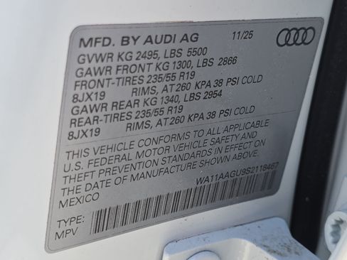 Used 2025 Audi Q5 Premium AWD/4WD image 34