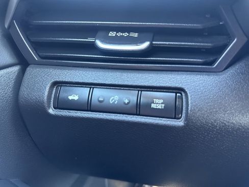 Used 2024 Nissan Altima 2.5 SV image 23