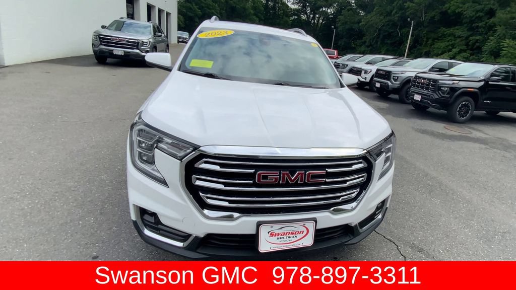 Certified 2023 GMC Terrain SLT AWD/4WD image 3