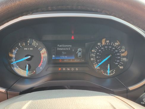 Used 2018 Ford Edge SEL FWD image 18