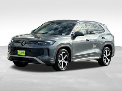 New 2025 Volkswagen Tiguan SE