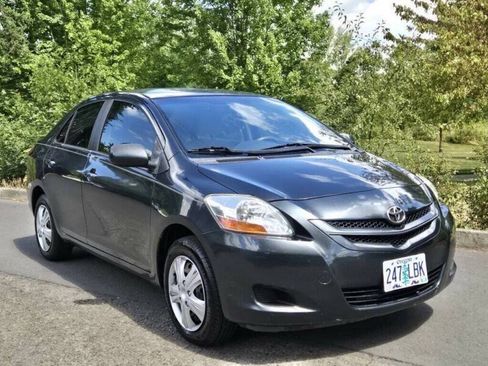 Used 2007 Toyota Yaris Sedan w/ Convenience Pkg FWD image 7