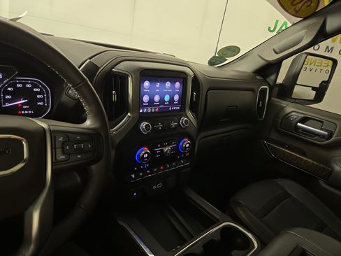 Certified 2020 GMC Sierra 3500 Denali w/ Denali Ultimate Package AWD/4WD image 25