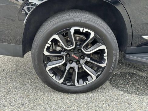 Used 2022 GMC Yukon SLT w/ SLT Luxury Package image 7