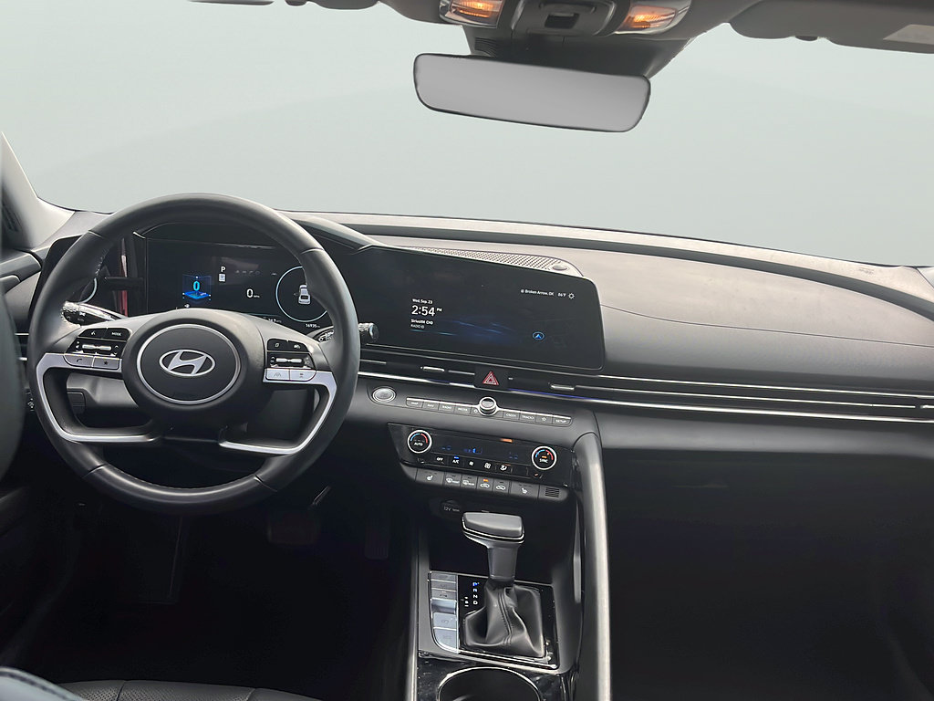 Certified 2024 Hyundai Elantra Limited FWD image 10