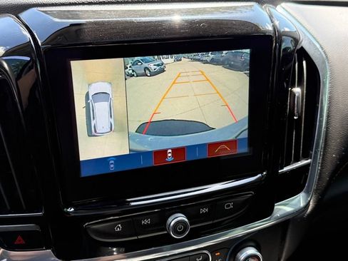 Used 2018 Chevrolet Traverse LT AWD/4WD image 23