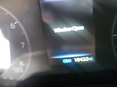 Used 2024 Toyota Corolla LE FWD image 11