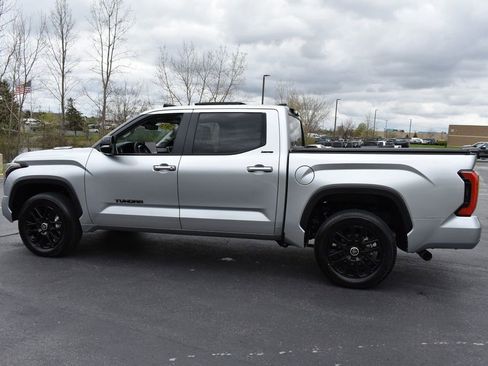 Used 2024 Toyota Tundra Limited AWD/4WD image 9