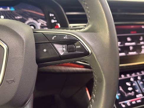 Used 2019 Audi Q8 Prestige image 10