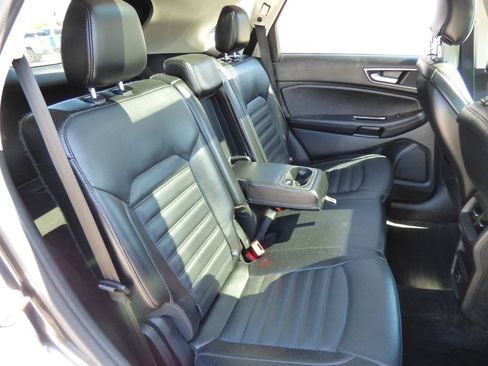 Used 2015 Ford Edge SEL w/ Equipment Group 201A AWD/4WD image 16