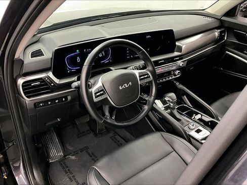 Used 2025 Kia Telluride S FWD image 15