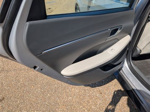 Used 2023 Hyundai Sonata SEL FWD image 15
