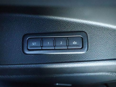 Used 2019 GMC Yukon XL SLT image 25