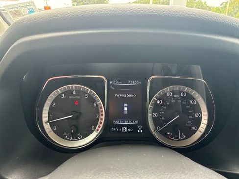 Used 2017 Nissan Titan SV AWD/4WD image 27